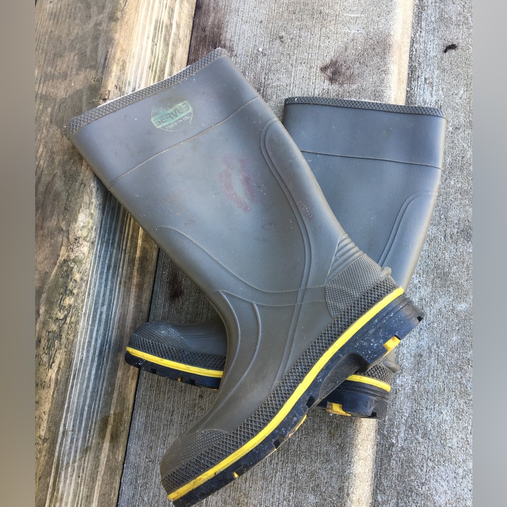 Steel Toe 15” Men Servus Boots Sz 9